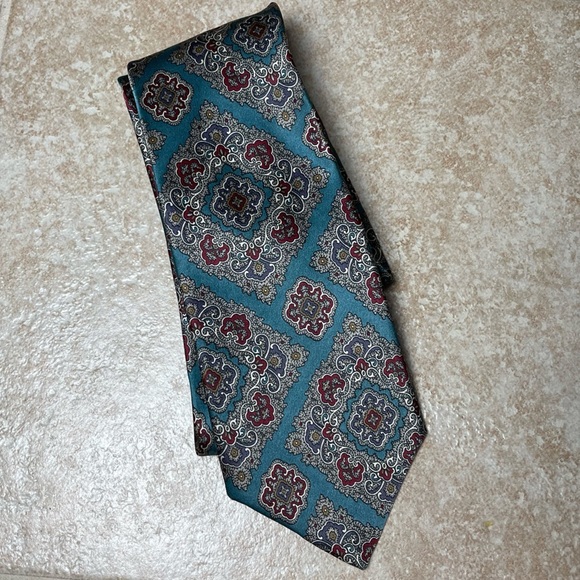 Christian Dior Silk Elegant Patterned Tie in Teal and Burgundy - Picture 1 of 3